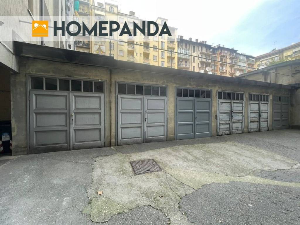 Garage in vendita a Torino corso Re Umberto