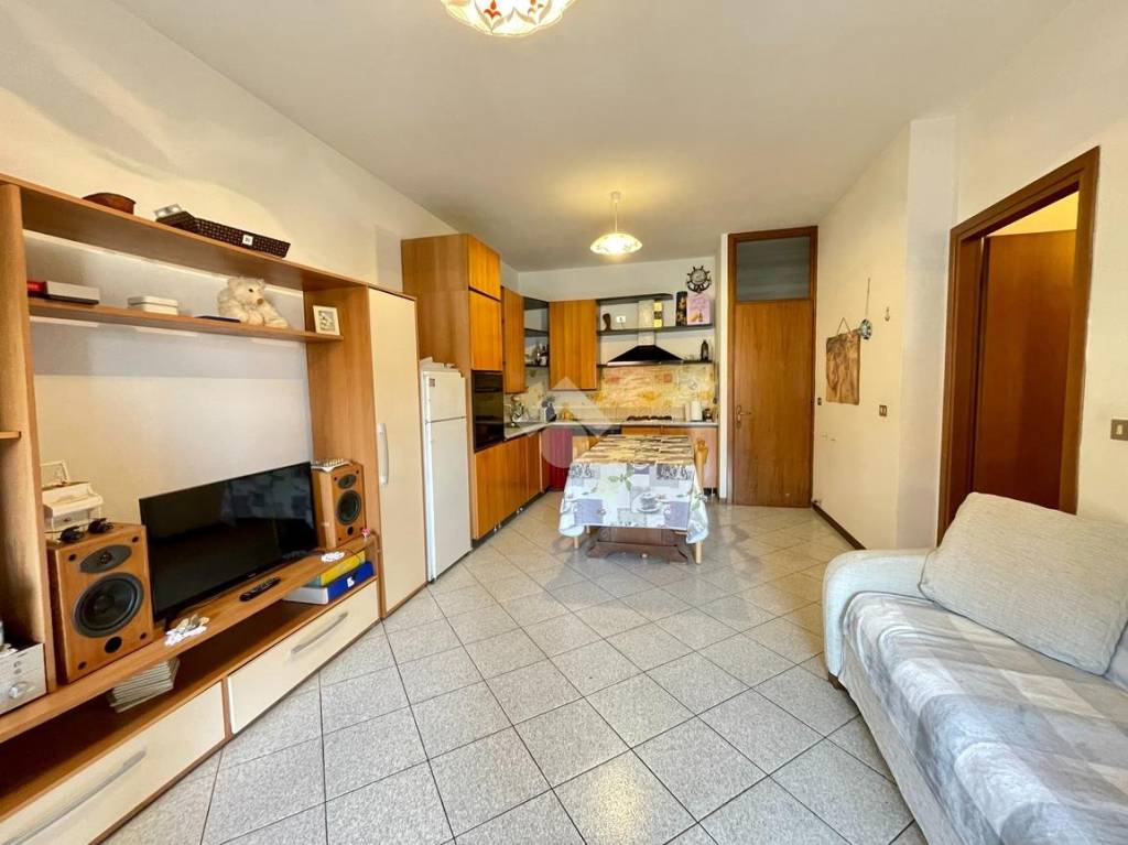 Appartamento in vendita a Loria via castiglione, 1