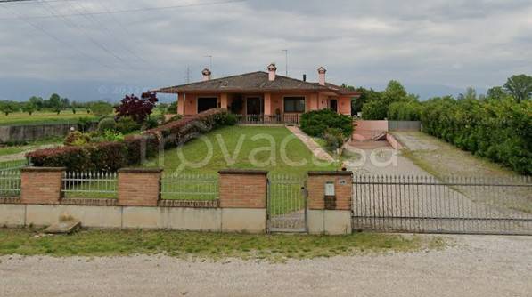 Villa Bifamiliare all'asta a Vedelago via Postioma Est, 29