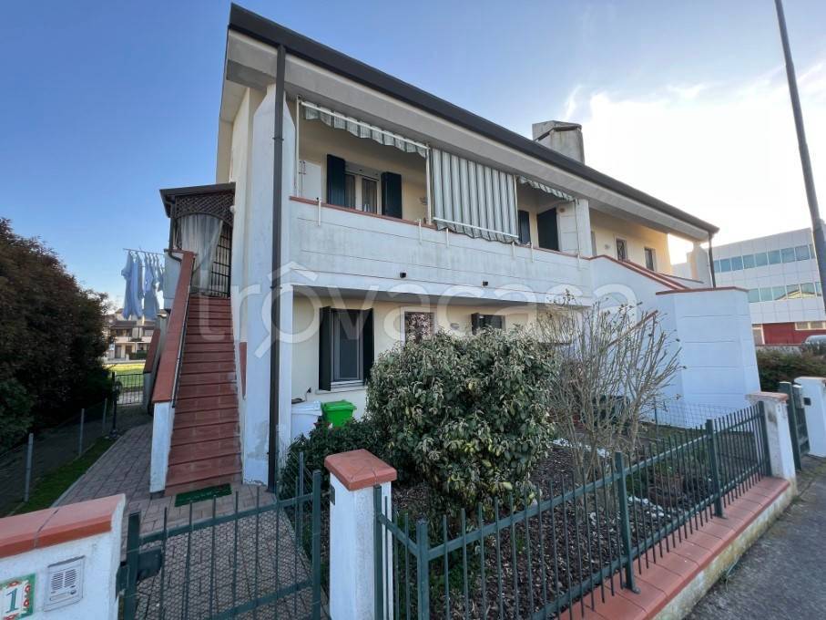 Appartamento in vendita a Occhiobello vicolo Ugo La Malfa, 11