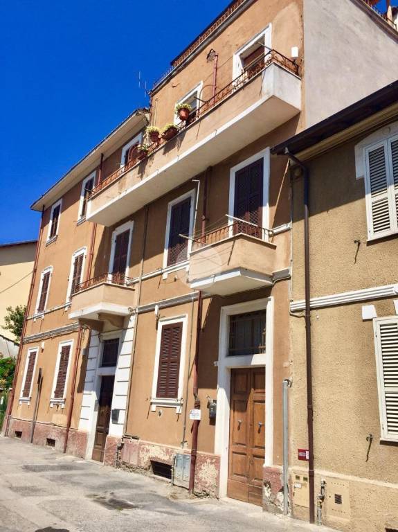 Appartamento in vendita a Terni via Umbria, 4
