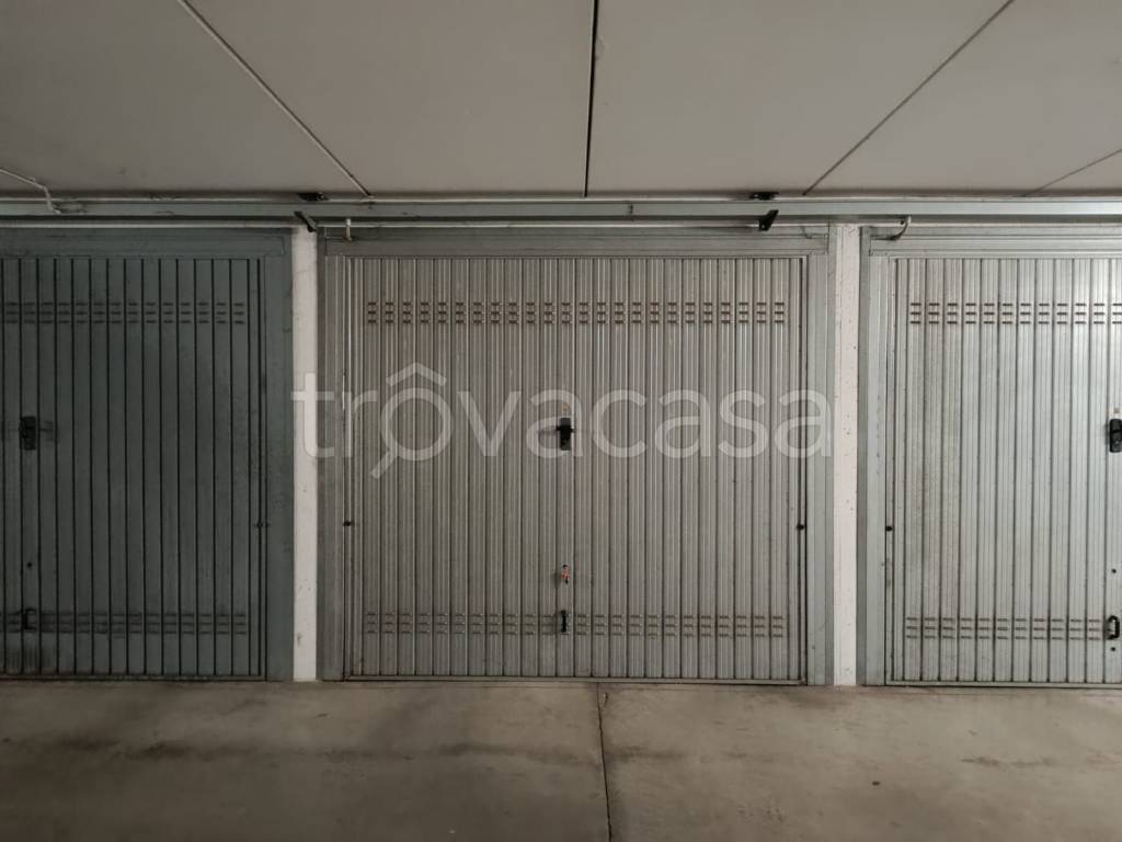 Garage in vendita a Vimodrone via Santa Rita, 43