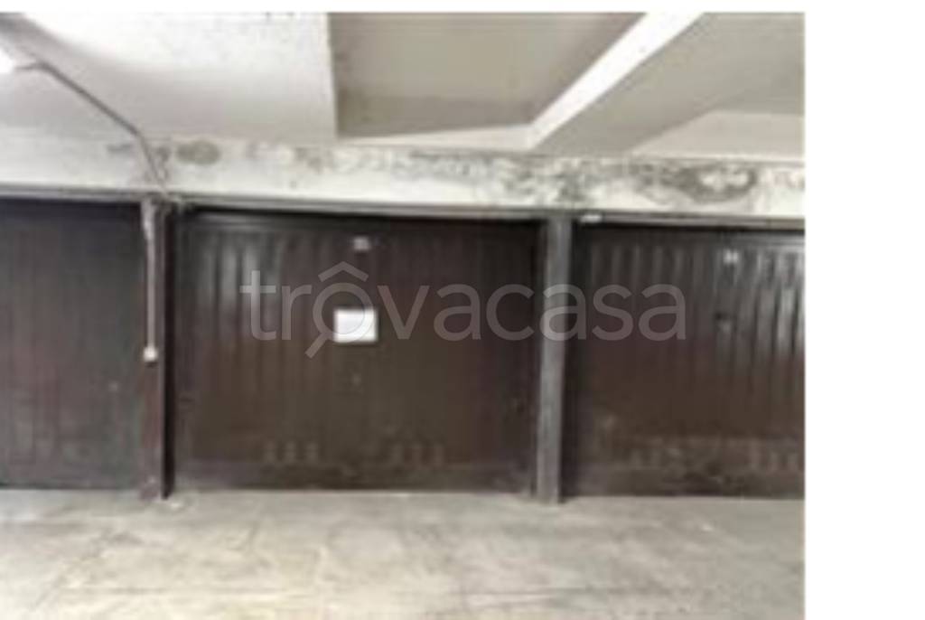 Garage in vendita a Cologno Monzese via Tolmezzo, 27