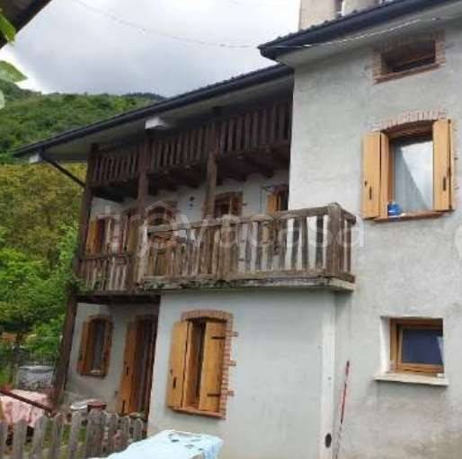Casa Indipendente in vendita a Revine Lago via Sottocroda