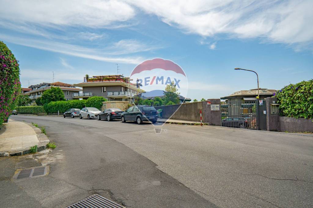 Garage in vendita a San Gregorio di Catania via cristoforo colombo, 2