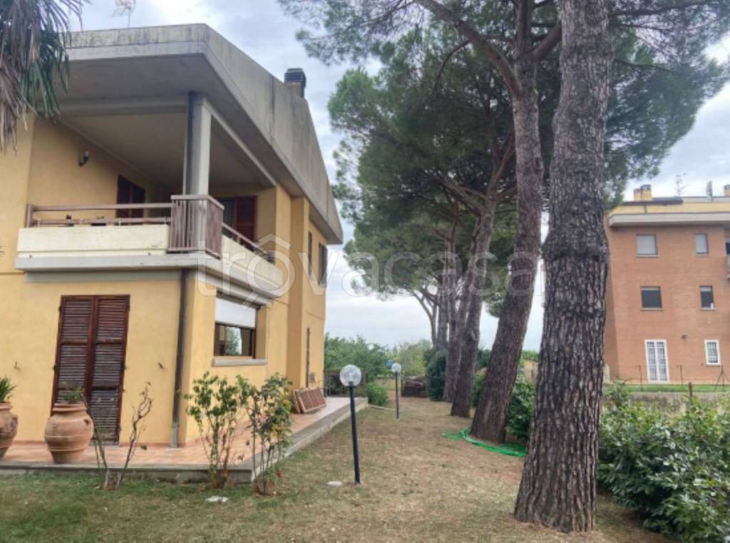 Villa all'asta a Deruta via Giovanni Pascoli, 12