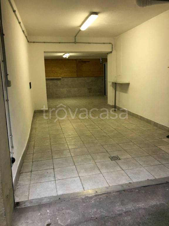 Garage in vendita a Trieste via Antonio Baiamonti, 6