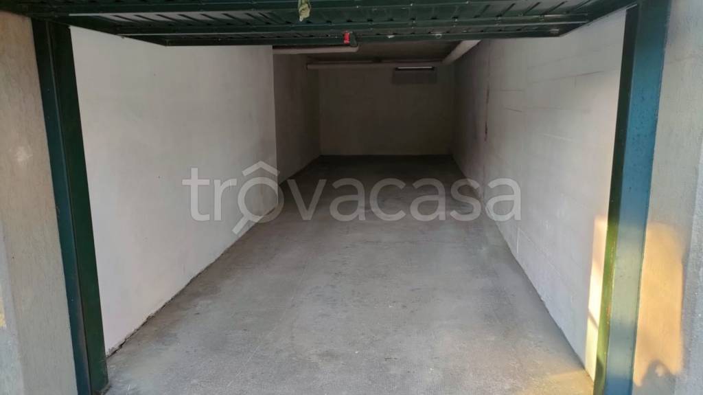 Garage in vendita a Trieste salita di Vuardel, 21