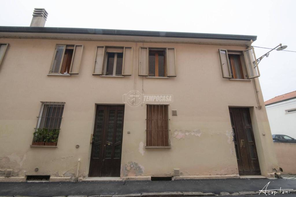 Villa Bifamiliare in vendita a Rovigo via Enrico Toti 22