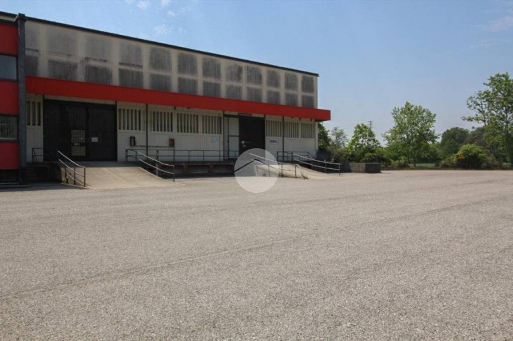 Capannone Industriale in vendita a Brescia via Romolo Gessi, 10