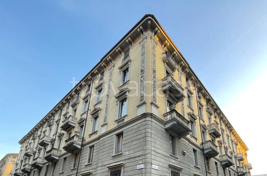 Ufficio in vendita a Torino via Fratelli Savio, 2