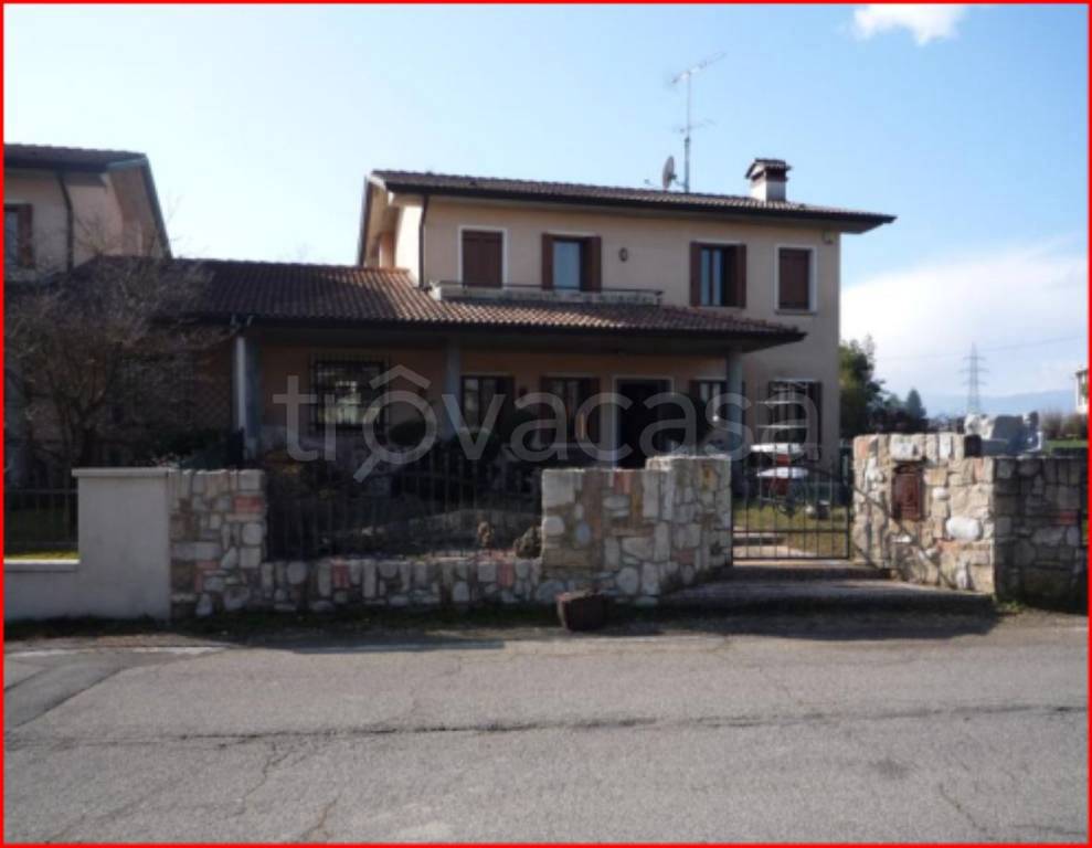Villa a Schiera all'asta a Pieve di Soligo via Campagna, 21