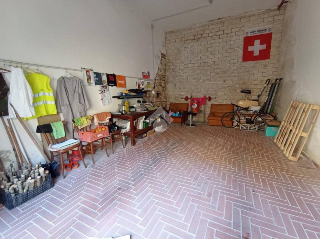 Garage in vendita a Sennori via garbella