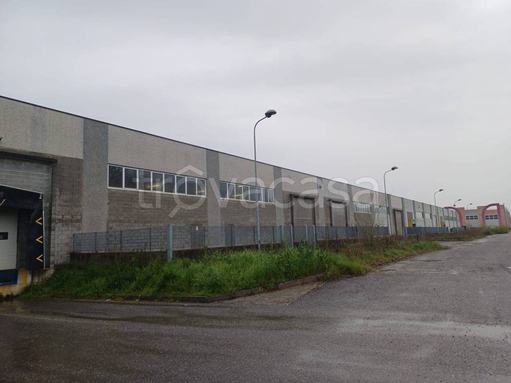 Capannone Industriale in vendita a Offlaga strada Provinciale Lenese