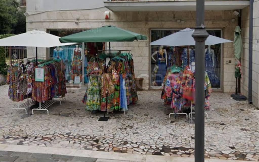 Abbigliamento in in vendita da privato a Francavilla al Mare viale Nettuno, 161