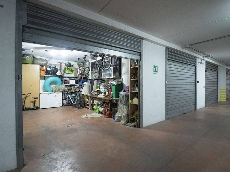 Garage in vendita a Bracciano via degli Aceri