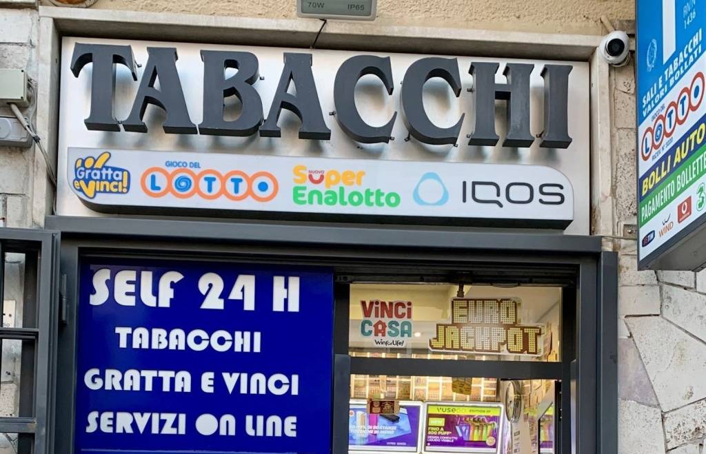 Tabaccheria in in vendita da privato a Roma