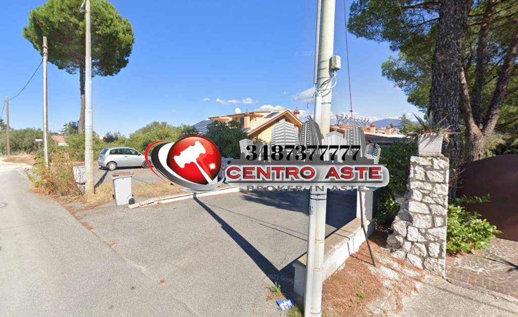 Garage in vendita a Fonte Nuova via Lago di Bracciano, 82/82, 00013 Santa Lucia rm, Italia