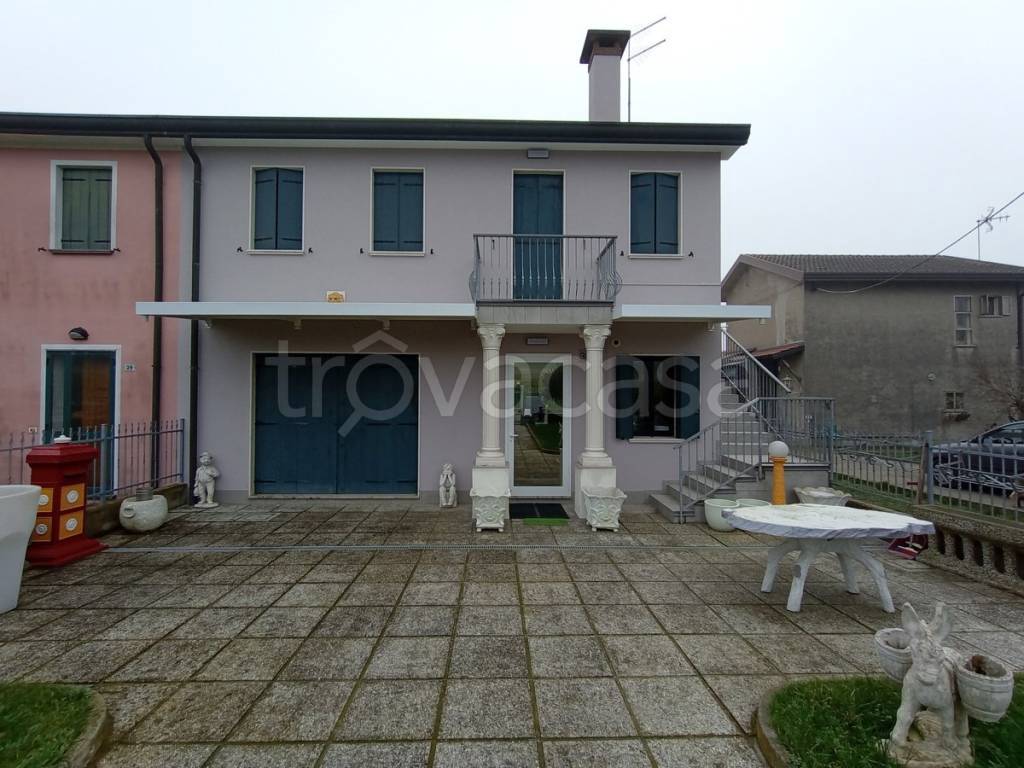 Casa Indipendente in vendita a Cavarzere cavarzere, via Giovanni xiii, 30