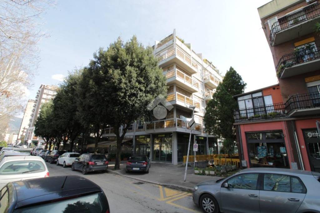 Garage in vendita a Terni viale Giacomo Leopardi, 8