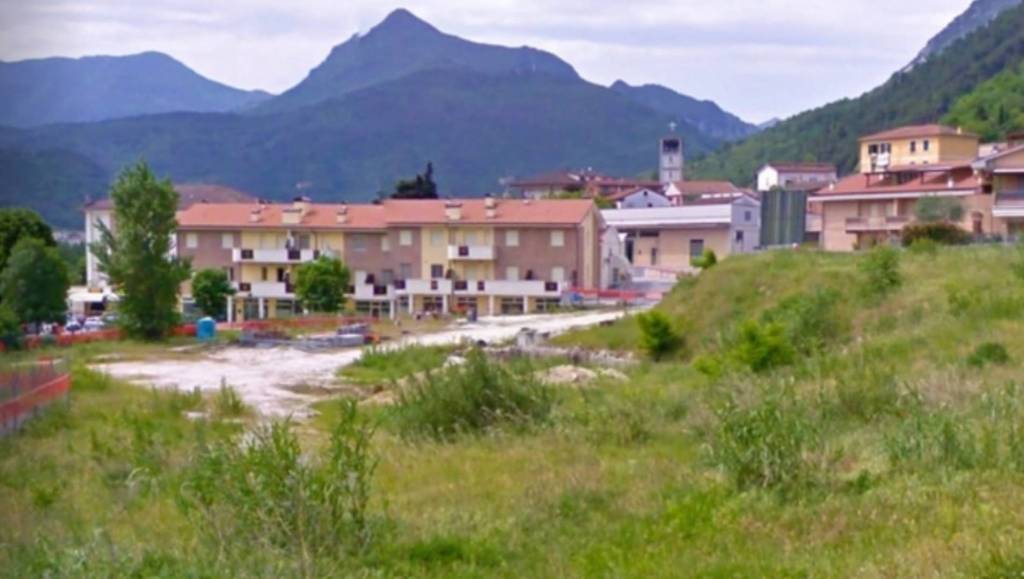 Terreno Residenziale in vendita a Serra San Quirico via Borgo