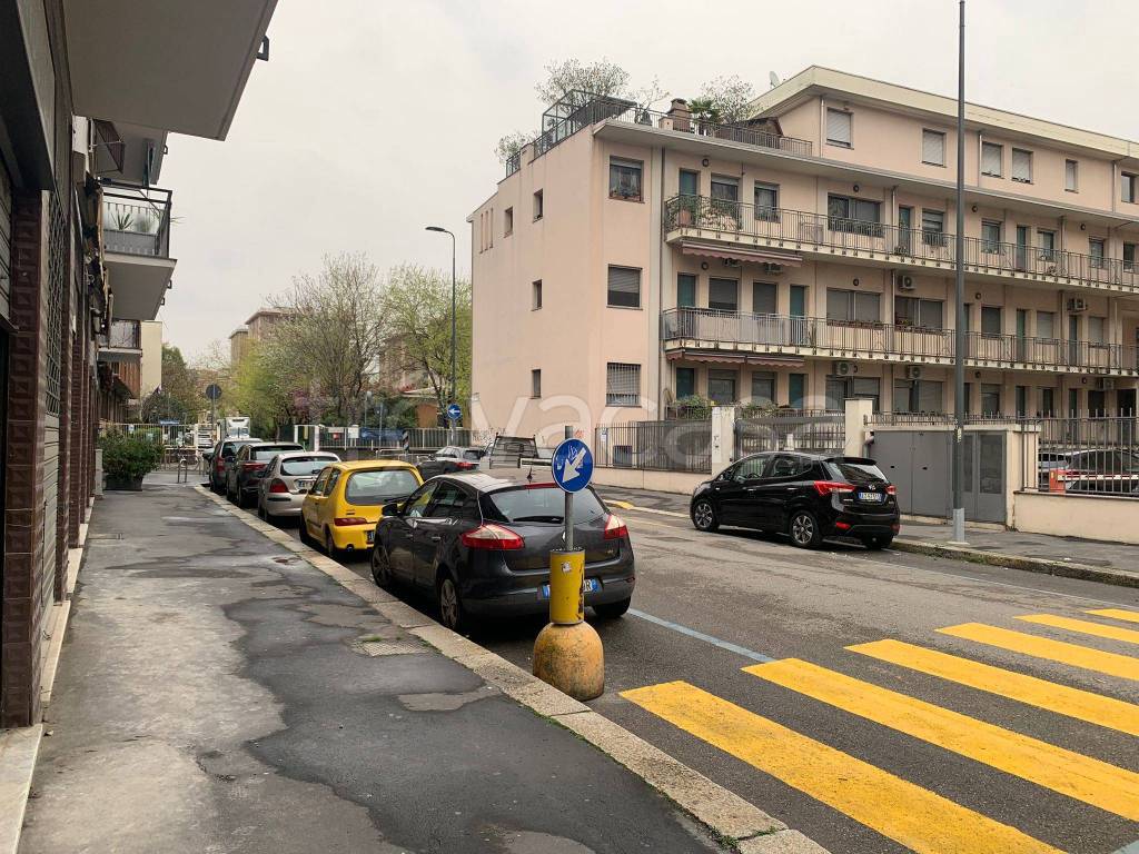 Garage in vendita a Milano via Alfredo Soffredini, 77