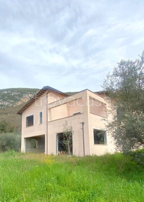 Villa in vendita a Ferentillo via Marche