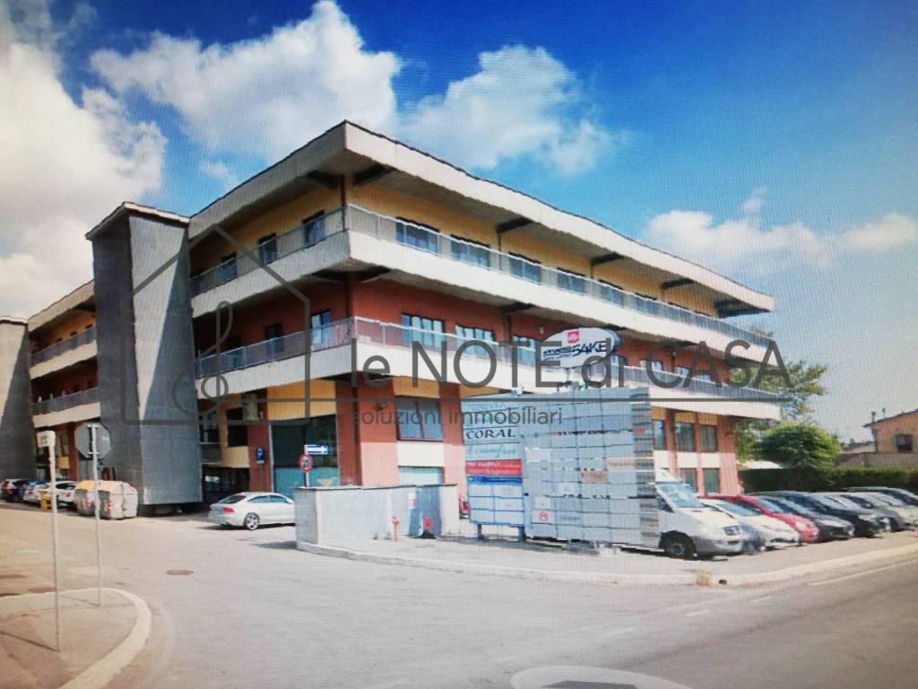 Ufficio in vendita a Cesena via Calcinaro