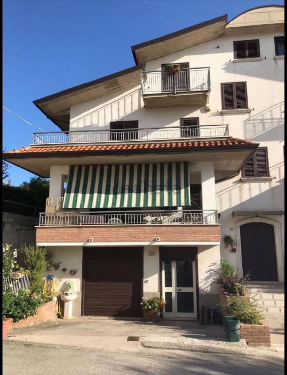 Villa in in affitto da privato a Fontanarosa via Fontana delle Rose, 60