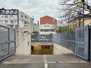 Garage in vendita a rimini via renato fracassi, 4