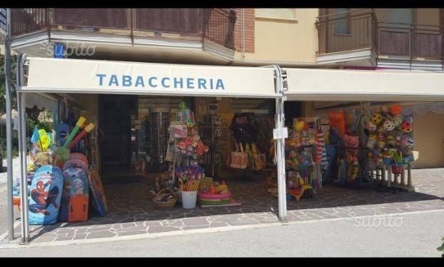 Tabaccheria in in vendita da privato a Cesenatico viale Melozzo da Forlì, 41