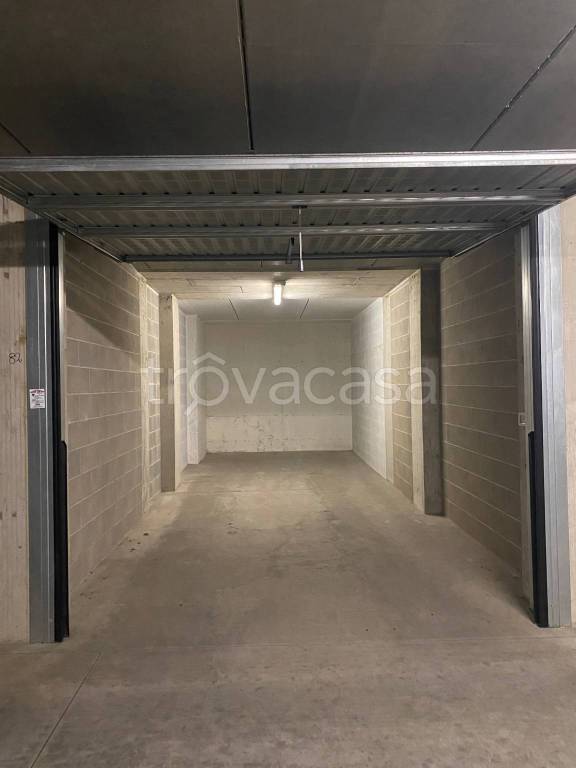 Garage in vendita a Grugliasco via f. Scalenghe, 8