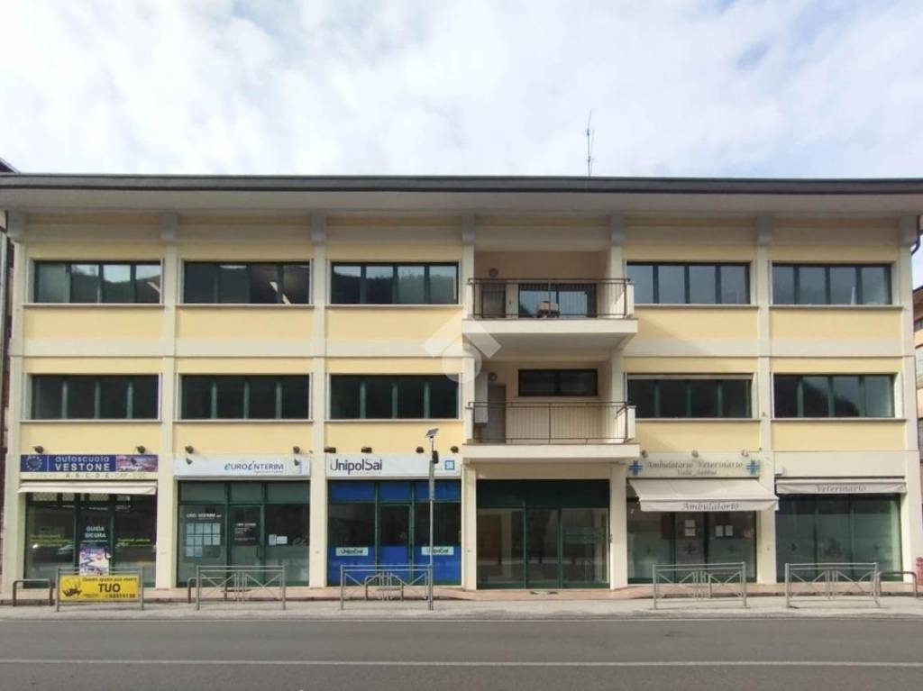 Ufficio in vendita a Vestone piazza Perlasca, 1
