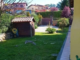 Villa bifamiliare in in vendita da privato a sutri via dei lucumoni, 28b