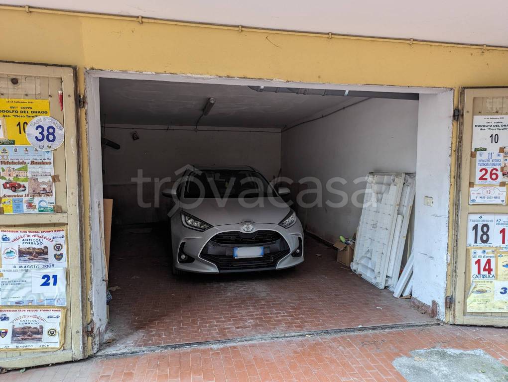 Garage in vendita a Roma corso Duca di Genova, 245