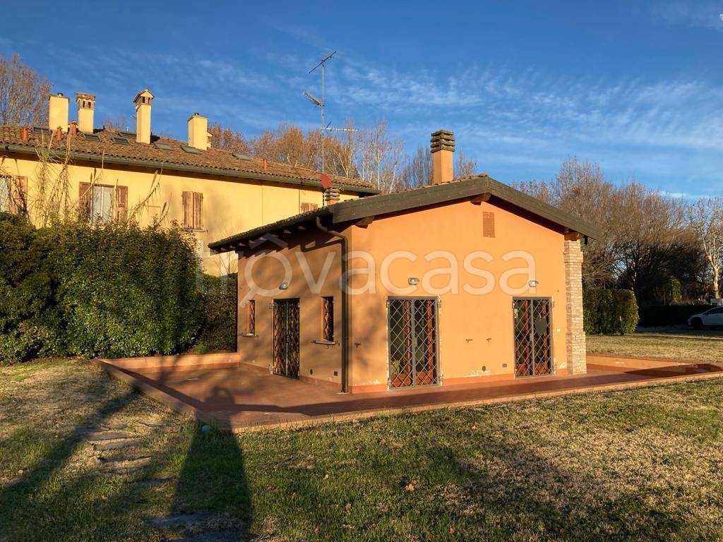 Villa Bifamiliare in affitto a Bologna via Marco Emilio Lepido, 218/2