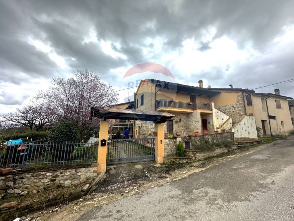 Casa Indipendente in vendita a Città di Castello montalbano bonsciano, 41