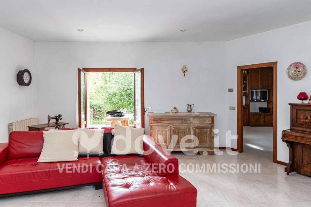 Villa in vendita a Montalcino via Mestri del Lavoro, 1