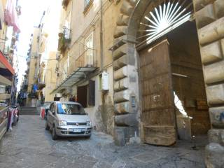 Magazzino in vendita a napoli salita tarsia, 115