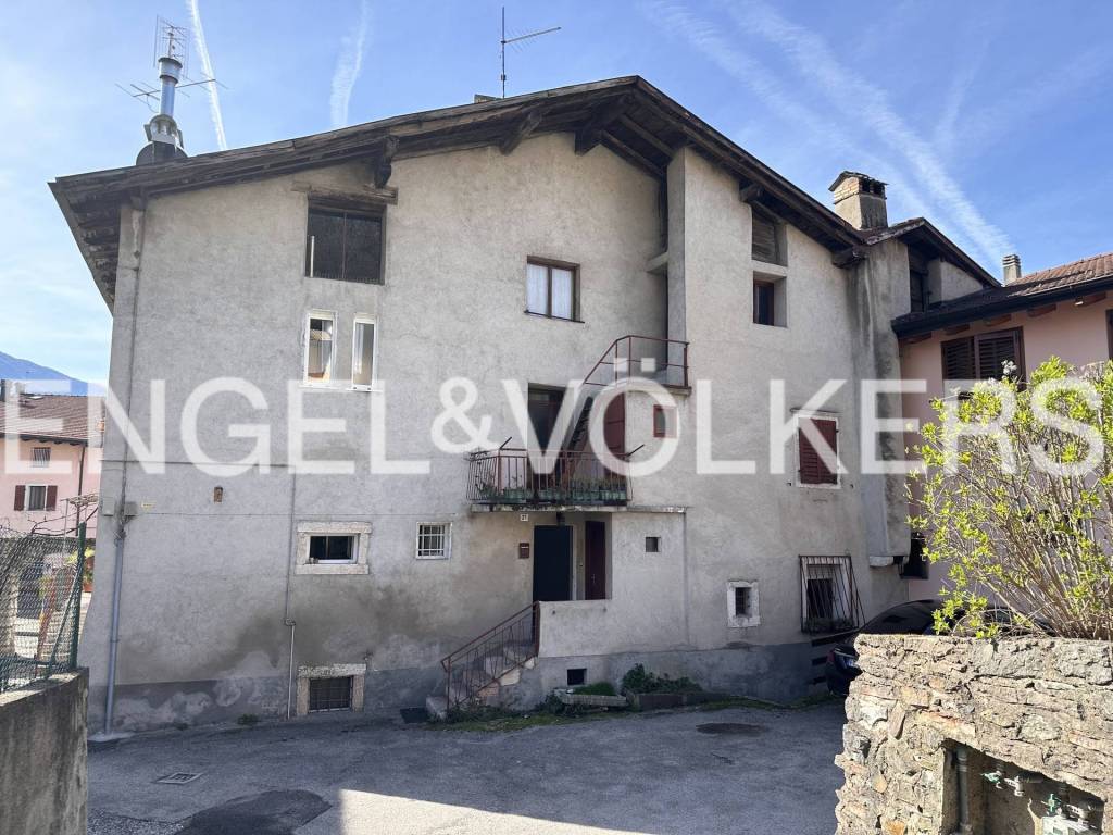 Casa Indipendente in vendita a Trento via alla Veduta, 31