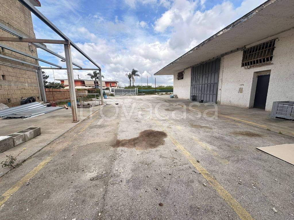 Capannone Industriale in vendita a Marigliano via Vittorio Veneto, 14