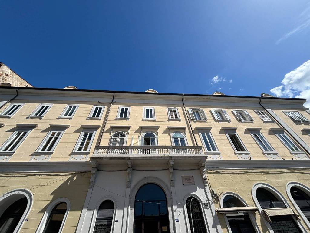 Mansarda in affitto a Trieste via Udine, 19