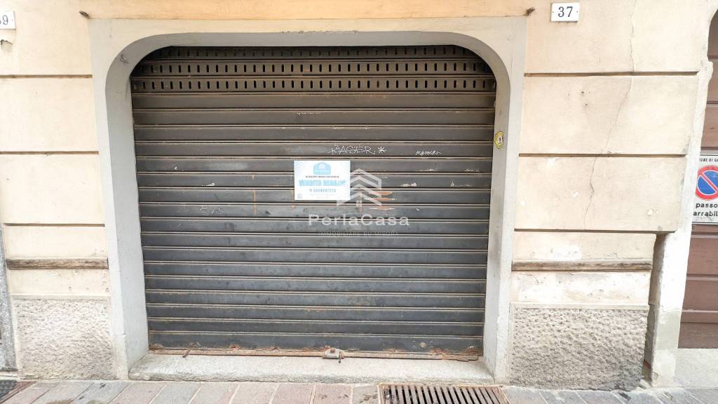 Negozio in vendita a Gambolò corso Vittorio Emanuele, 39