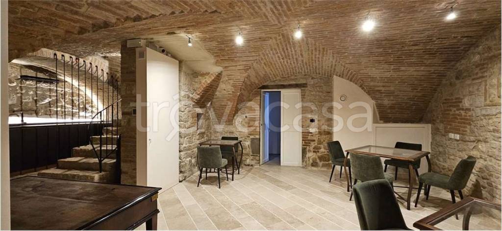 Appartamento in vendita a Todi via Cesia, 34