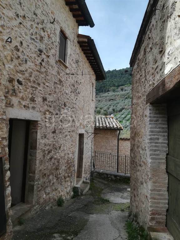 Casa Indipendente in vendita a Ferentillo vicolo San Beniamino