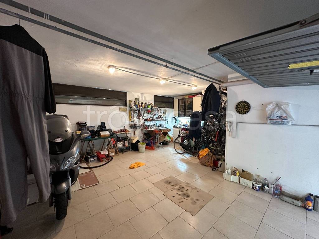 Garage in vendita a Lecce via Casale Cerrate