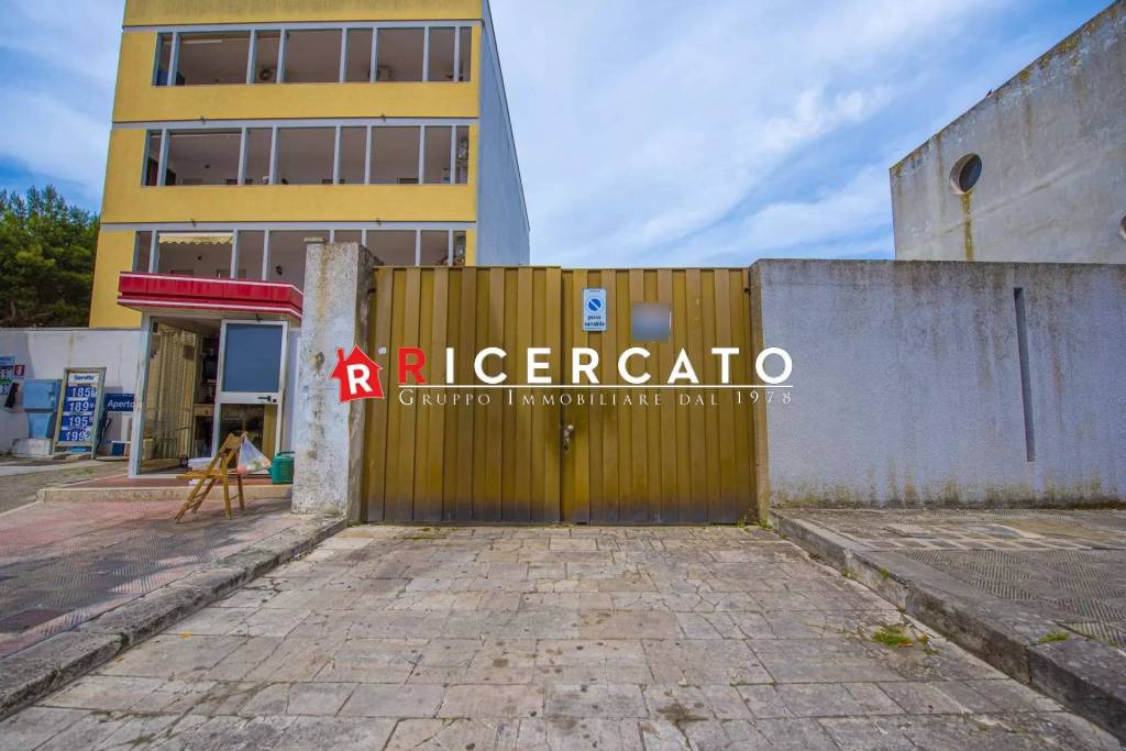 Garage in vendita a Lecce via Lupiae