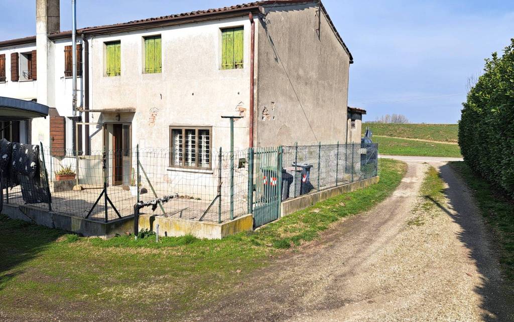 Villa Bifamiliare in vendita a Ponte San Nicolò via Antonio Norbiato