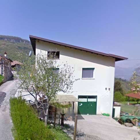 Casa Indipendente in vendita a Belluno via Medil