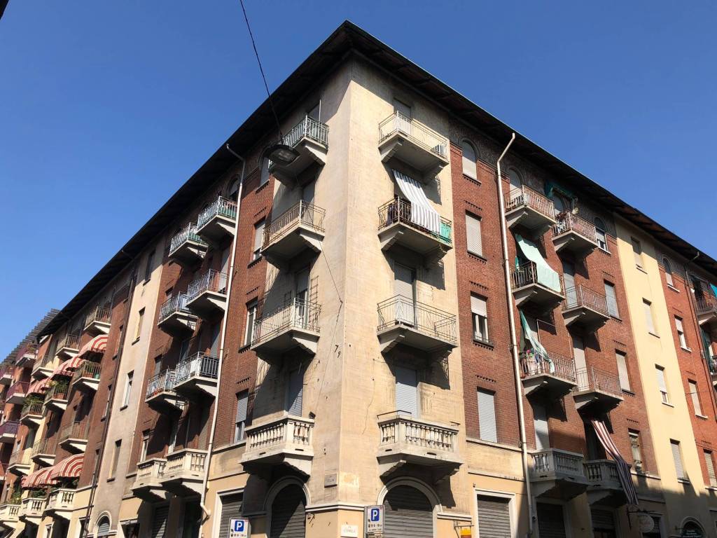 Garage in vendita a Torino via Benvenuto Cellini, 25